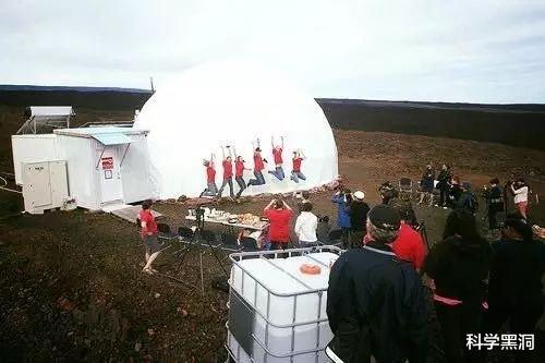 火星|3男3女六名科学家封闭舱共处一年,完全没有隐私,出来后人麻木