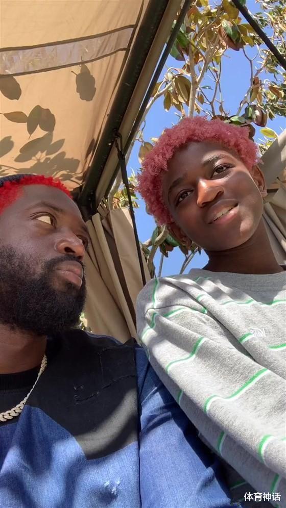 德维恩·韦德@生儿育女？韦德12岁儿子变性后亮相，一头粉发仙气飘飘不输EJ酱