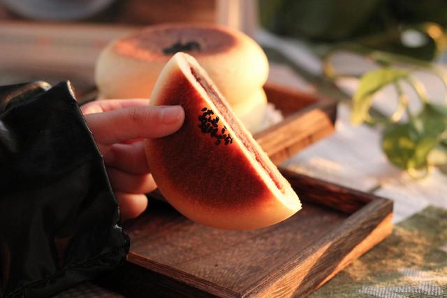 「」颜值很清爽的日式豆沙饼，方法换一换，成品卖相特好