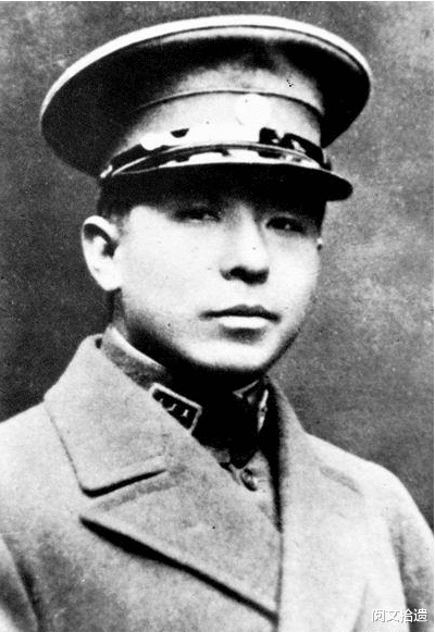 【张学良】张学良101岁去世,104岁的宋美龄送去花圈,上面只有短短6个字