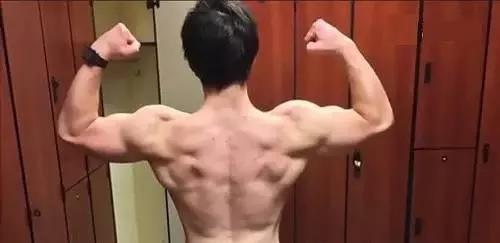 健身|3张图告诉你，男人健身越久，就会越喜欢男人吗？