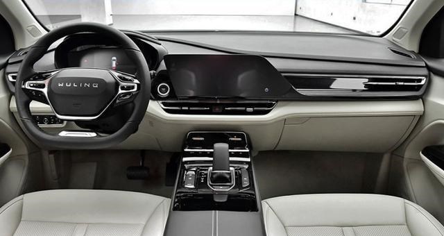 五菱|五菱又成功了!2+2+2布局真正的床车神器,后悔奥德赛买早了