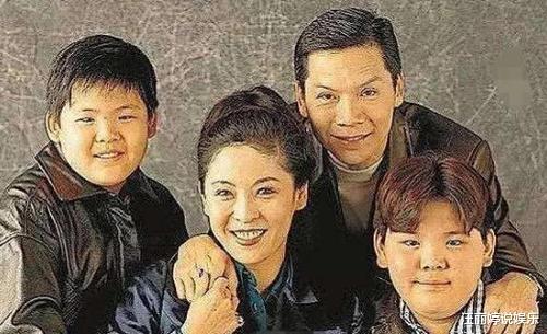 「向太」郭碧婷自曝被无限“消费”,向太力挺的背后是对入狱儿子的双重打击