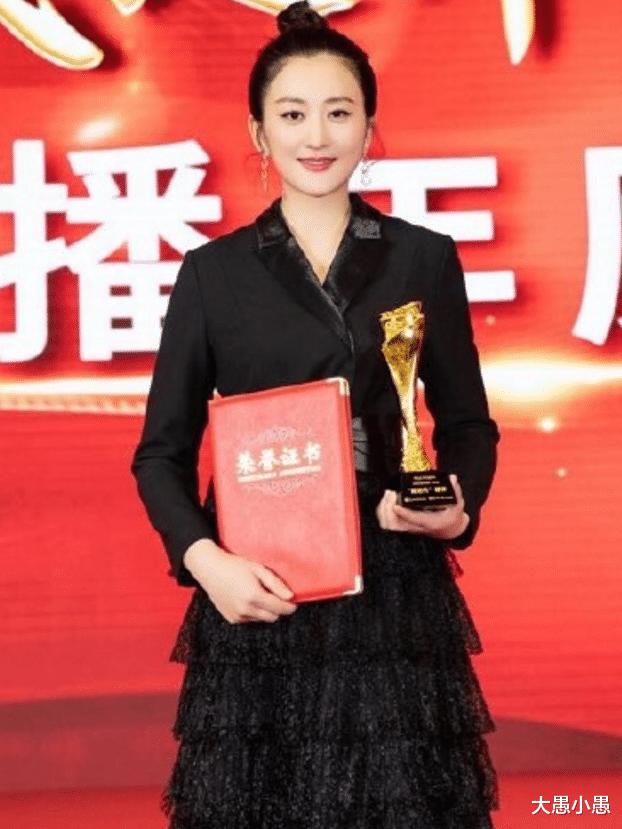 『秦俊杰』为弟弟放弃自己演员梦，今秦俊杰成一线男演员，自己却无人识