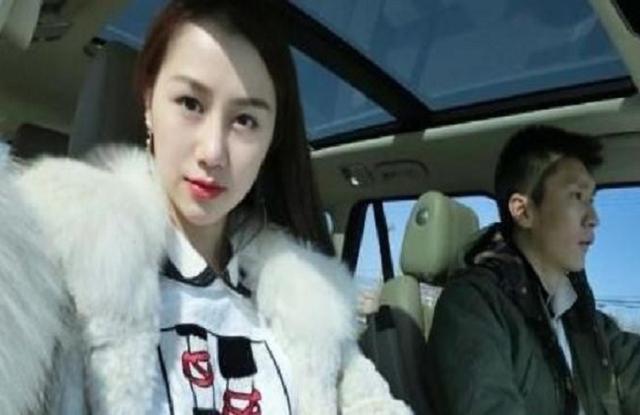 「避难」滚出去！他拒绝捐钱，带全家赴美避难，今回国被拒：知道我谁吗？