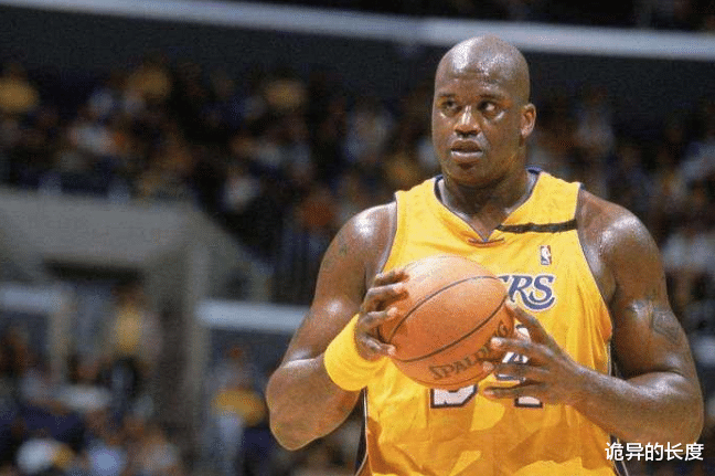 【奥尼尔】奥尼尔晒脚，有几十万网友点赞，看到照片之后：他到底经历了什么