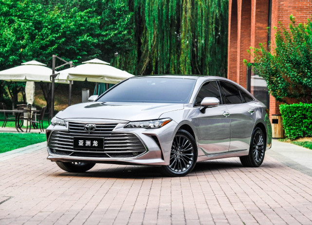 凯迪拉克|丰田亚洲龙，凯迪拉克CT5，雷克萨斯ES300H该选哪个比较好呢？