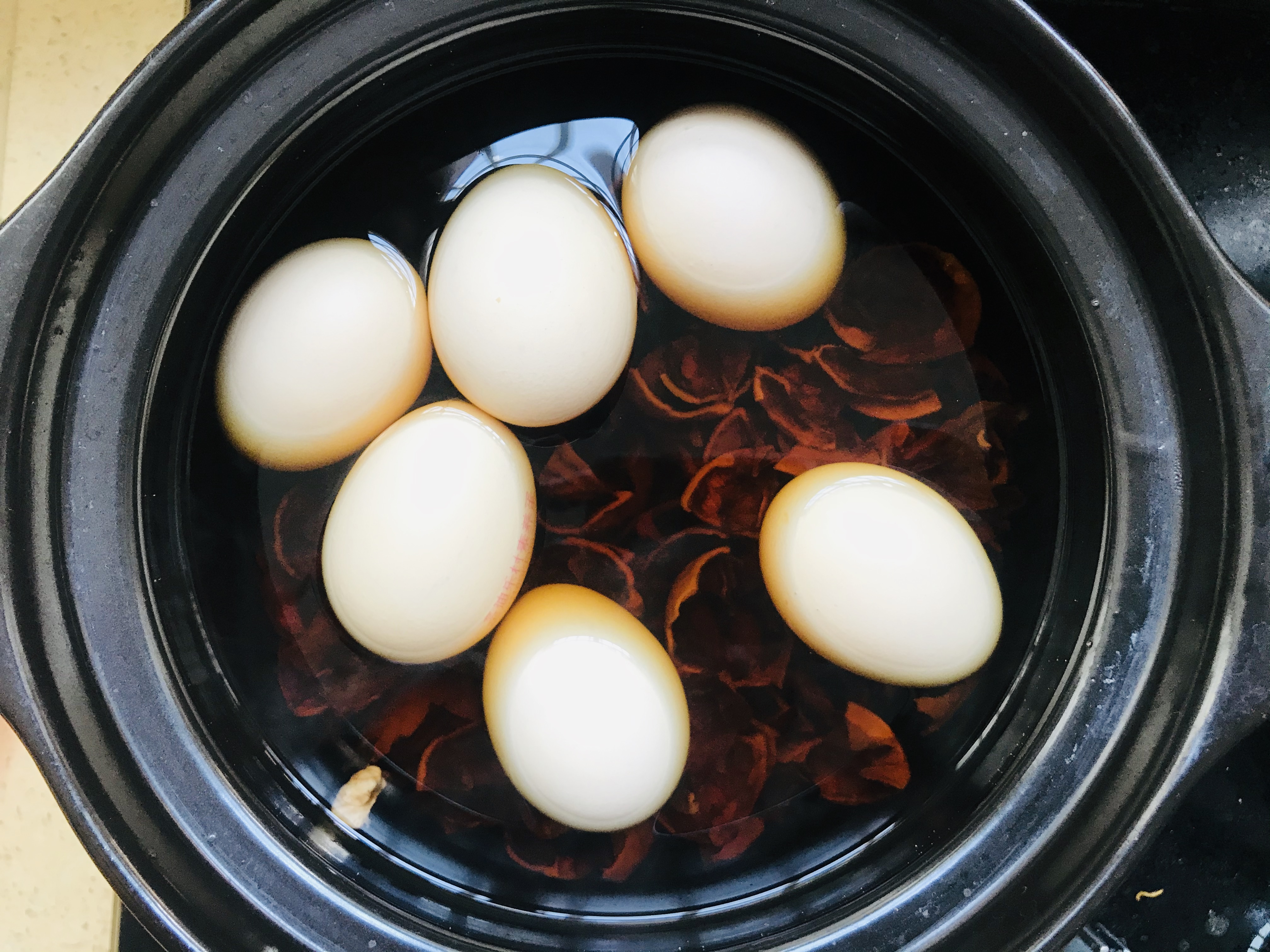 『睡眠』核桃壳不要丢，用来煮鸡蛋有营养，孩子长得结实，睡得安稳