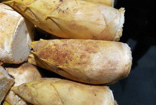 『腊肉』它是“催老剂”，懂行的人从不给家人吃一口，却有很多人天天都吃