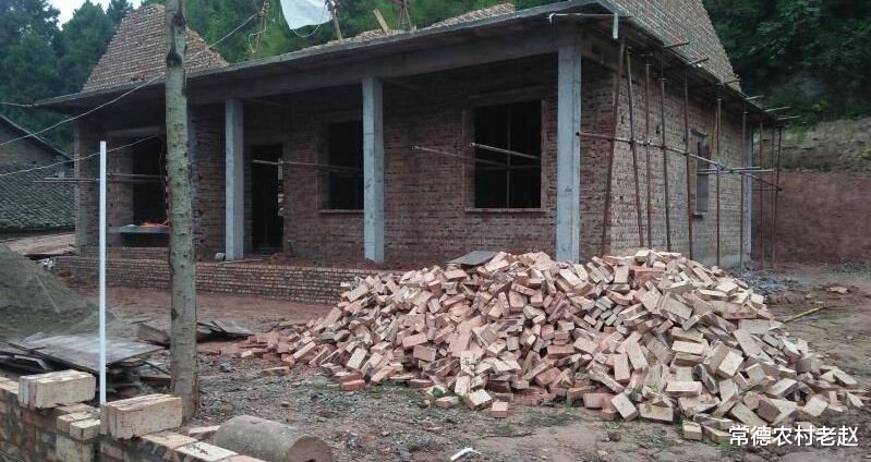 防潮|农村建房，要怎样建才防潮，要注意些什么？潮湿是怎样产生的？