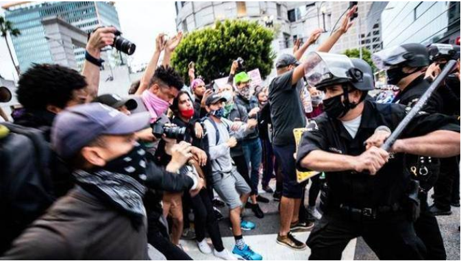 美国：“屠杀”开始！美国爆发大规模“枪击”，民众已经彻底陷入“绝望”