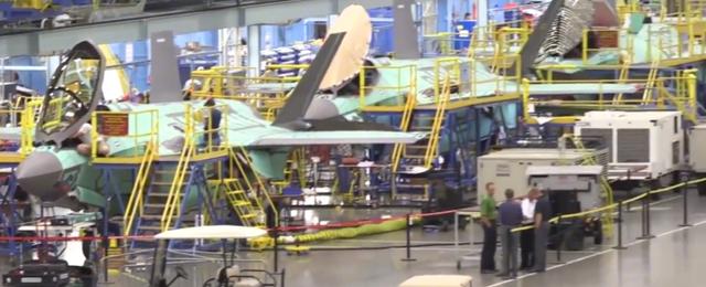 『b-2轰炸机』世上最昂贵轰炸机，价值60吨黄金。加一次油飞行上万公里。