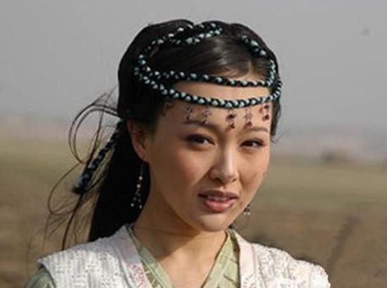 小龙女|明明“长得丑”，却非演美女的4位女星，最后一位毁经典