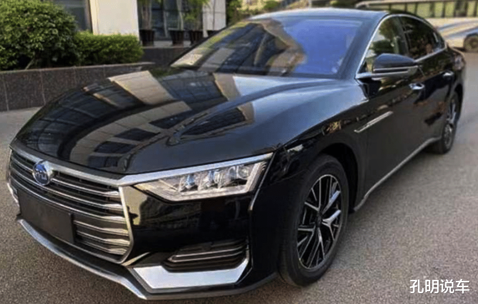 SUV|比亚迪新车亮相，气质不输奥迪A6L，却用回BYD字母车标