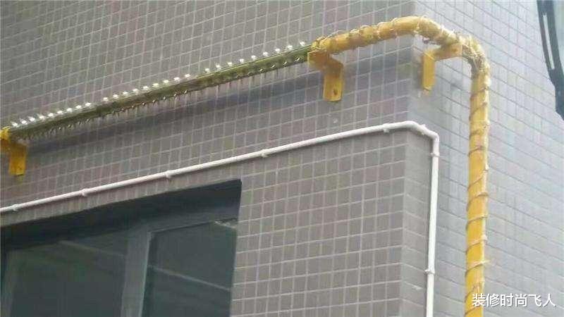 ：阳台不要装防盗网了，头次见有钱人安装这种替代，懊悔没早察觉