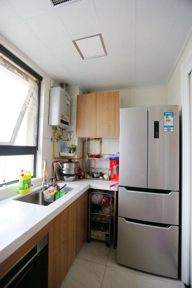 「」晒晒刚入住的新房，阳台是“大亮点”，餐边柜收纳真漂亮