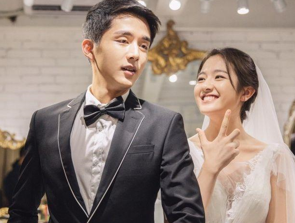 「胡一天」“从校园到婚纱”的四部甜剧，胡一天就占一部，没看真的后悔！