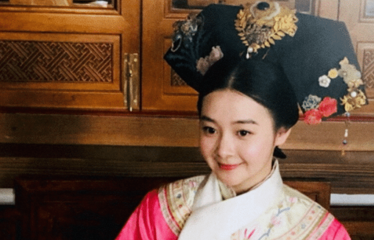 释小龙:14岁把初恋给释小龙,15岁参演家有儿女,28岁全网禁止其整容!
