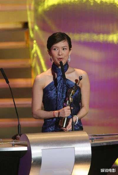 [周冬雨]章子怡祝贺周冬雨和易烊千玺，周冬雨发四条评论仍挤不过千玺粉丝