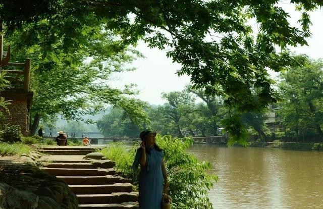 『古镇』巴蜀这个古镇很“江南”，位于邛崃，充满宁静与祥和