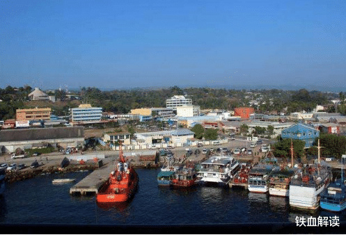 『美国』又见一白眼狼国家，撕毁中方合约站队美澳，却还向我国要千亿援助