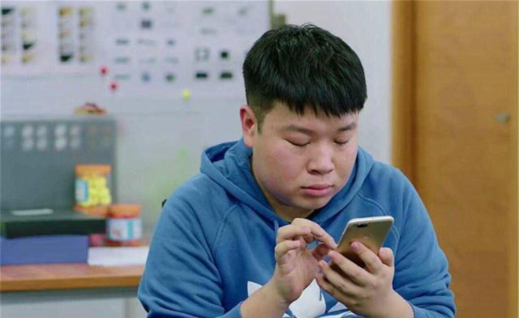 『凤九』宝妈追剧入迷给娃起名“凤九”，得知宝爸姓氏，网友：笑出腹肌