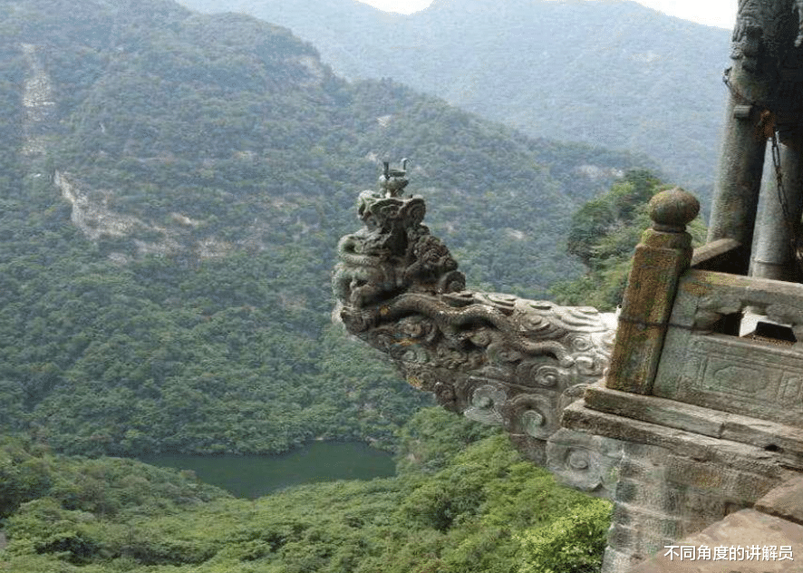 武当山|悬崖上的“夺命”香炉，百年来殉命者不计其数，炉上雕工精美绝伦