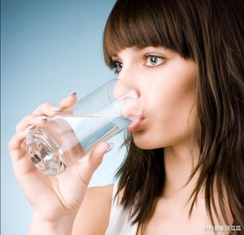 护肤|越老越有气质的女人，一般都会坚持这几个习惯，有一个就很迷人