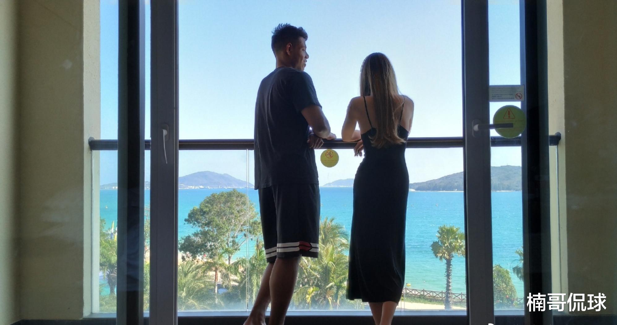 祝铭震|黑人混血国手特招进北大，女友颜值高留学英国，相恋6年很恩爱