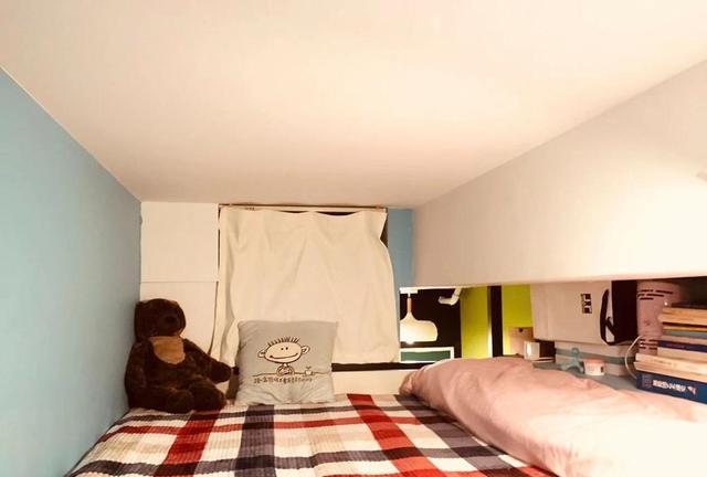 没有客厅只有床：当代年轻人过的是什么日子？