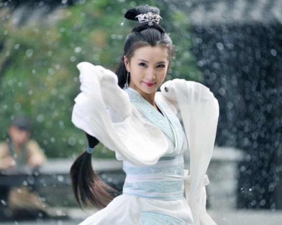 陈慧琳|百亿富豪用了16年追到她，花400万坐月子，如今47岁被丈夫宠成公主