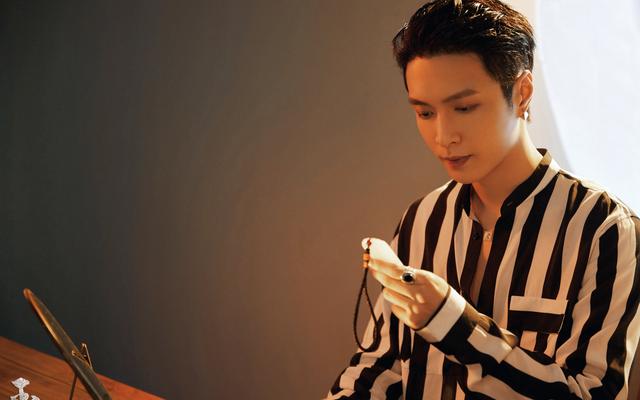 [张艺兴]张艺兴第四张专辑《玉》，全新音乐曲风，MV古风造型致敬经典