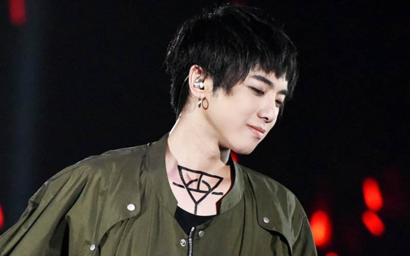 华语乐坛|华语乐坛尴尬现状： 有实力的歌手很难红, 会炒作的越捧越高