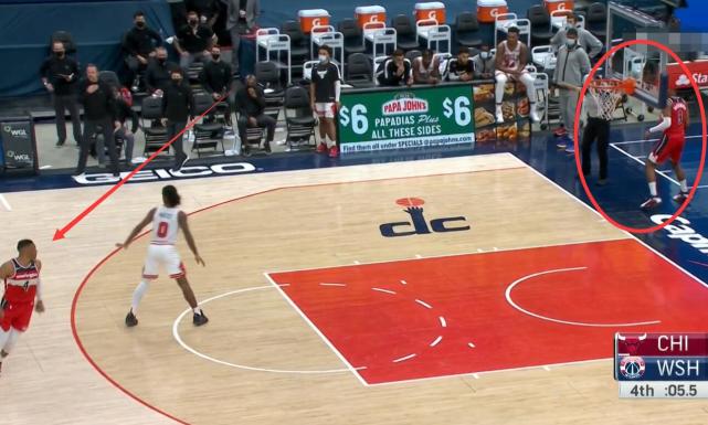 奇才队|最后5秒，韦少要球，队友不给，直接往前扔，韦少无奈扭头就走