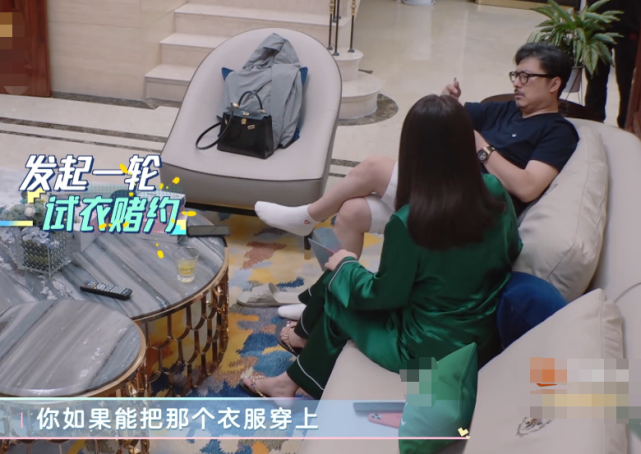 王岳伦|王岳伦不愿签对赌协议,李湘不生气也不摆脸色,一个举动让老公低头