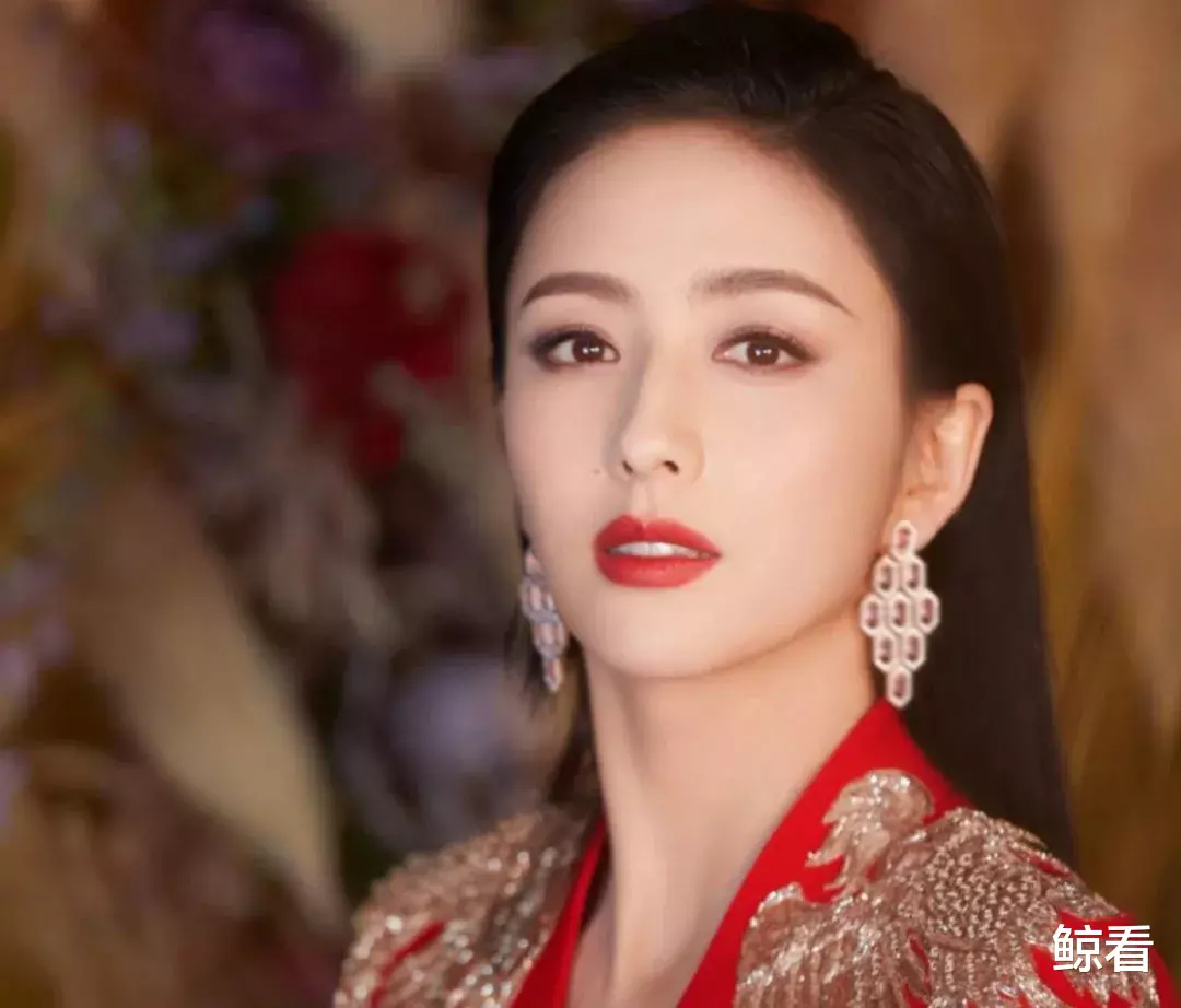 佟丽娅@从春晚到完美关系,佟丽娅为何从掌声走向了嘲声?