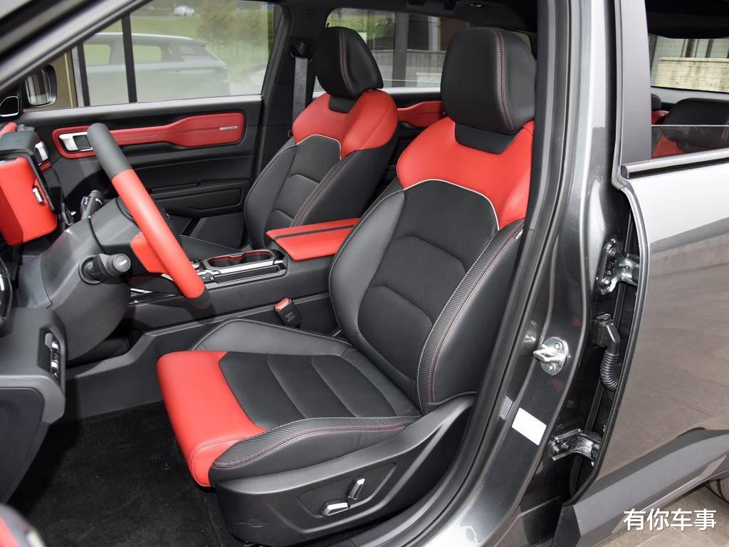 【吉利汽车】吉利“极光”上市即火，首月订单突破2.7万，11万起都说比路虎帅