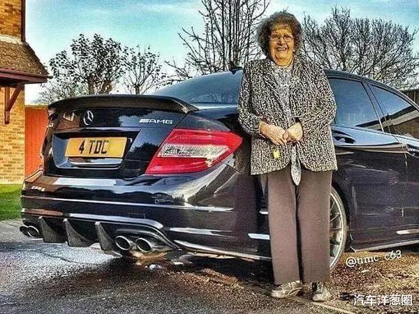 宝马：18万买奔驰AMG，23万买宝马M3，二手豪车价格超乎你想象！