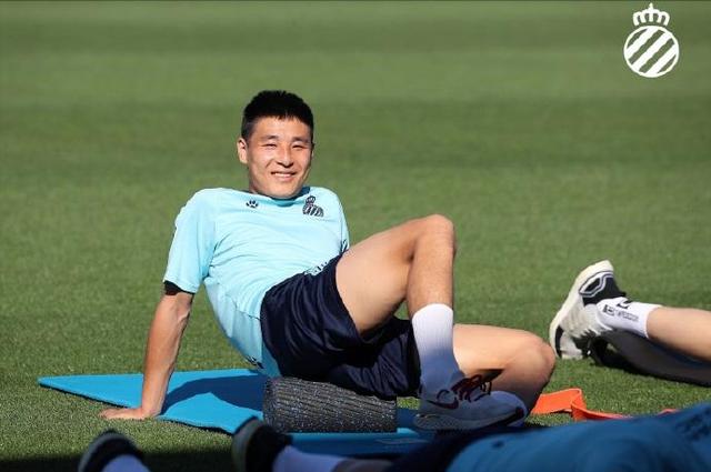 『英超』武磊登录！英超转会大交易，特劳雷加盟利物浦，武磊候补加盟狼队