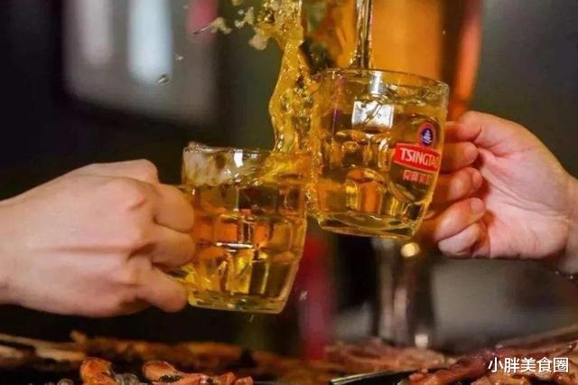 「啤酒」买啤酒时，只要配方有这“2料”，不管国产进口，都是劣质啤酒！