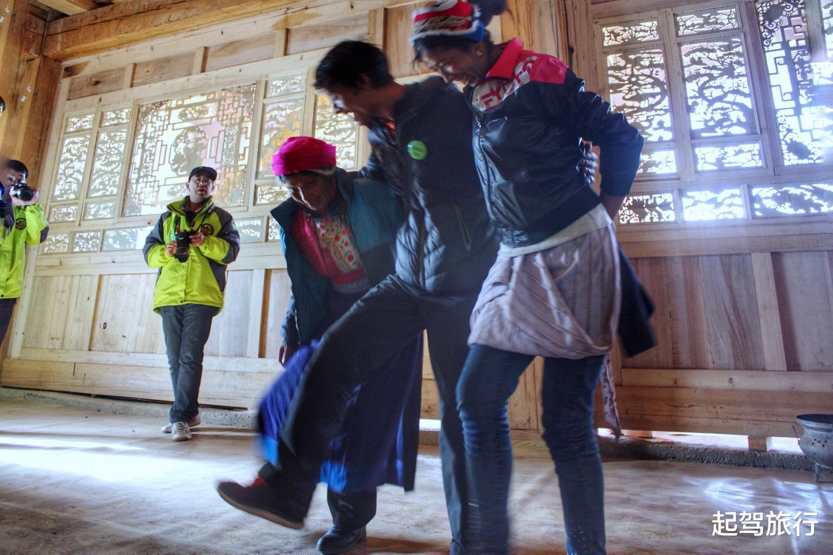 『云南』云南藏区普通藏民房子造价1000万！我们跟藏民比起来，到底谁才是穷人？