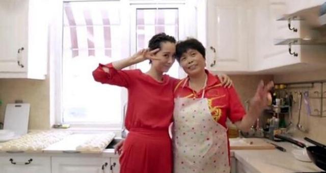 林丹晒出自己家的豪宅，卧室床头装一面镜子，有情调却不太吉利