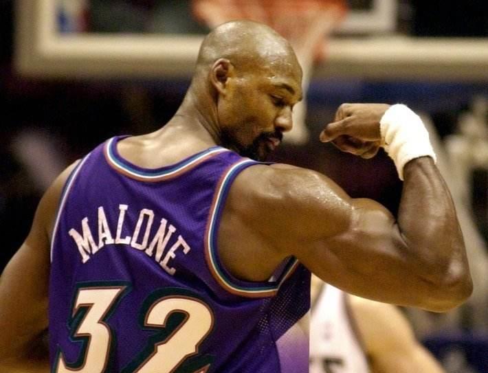 摩西·马龙|卡尔马龙从没拿过得分王，他是凭借什么达到历史得分榜第二的？