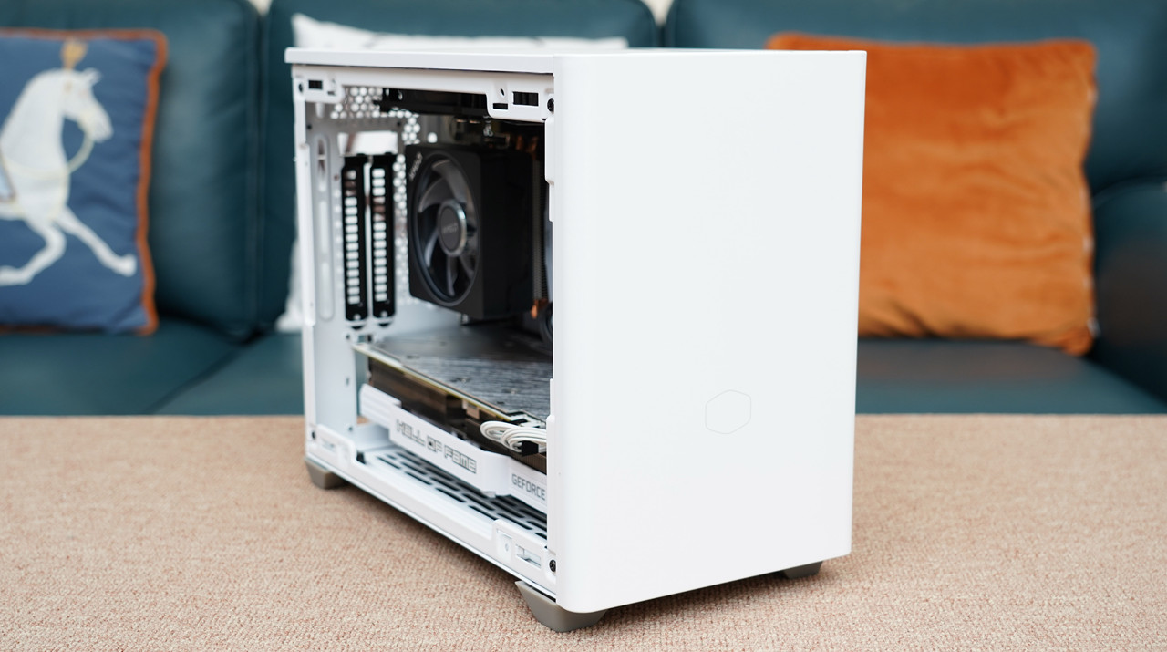 iOS|开学季买笔记本还是台式机？也许组台ITX小钢炮是不错的选择