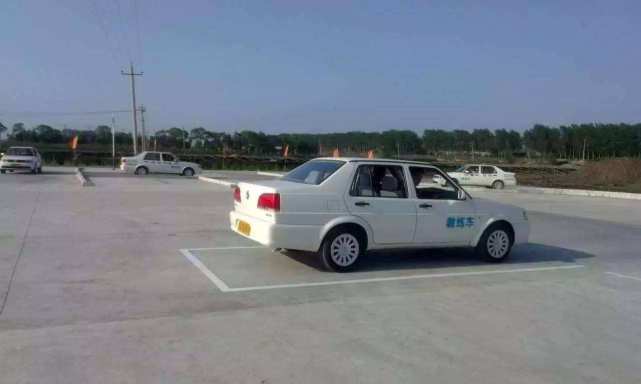 『科目二』一般人多长时间才能拿到驾照？低于这个数，那就是一个天才