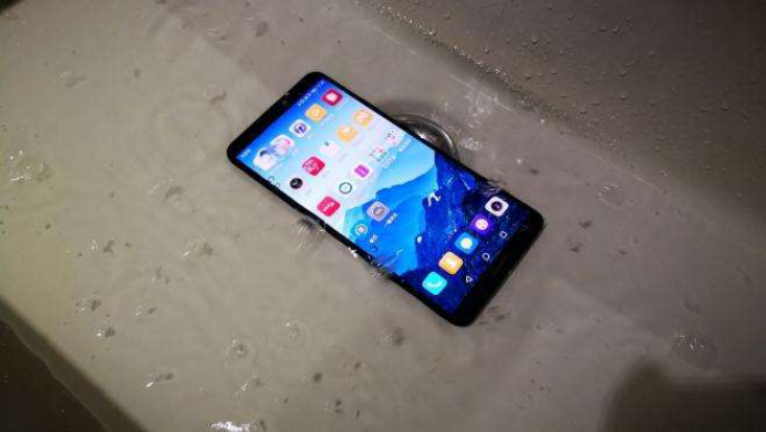 iOS|手机防水有必要？本文给你答案，并推荐三款相关旗舰手机给你