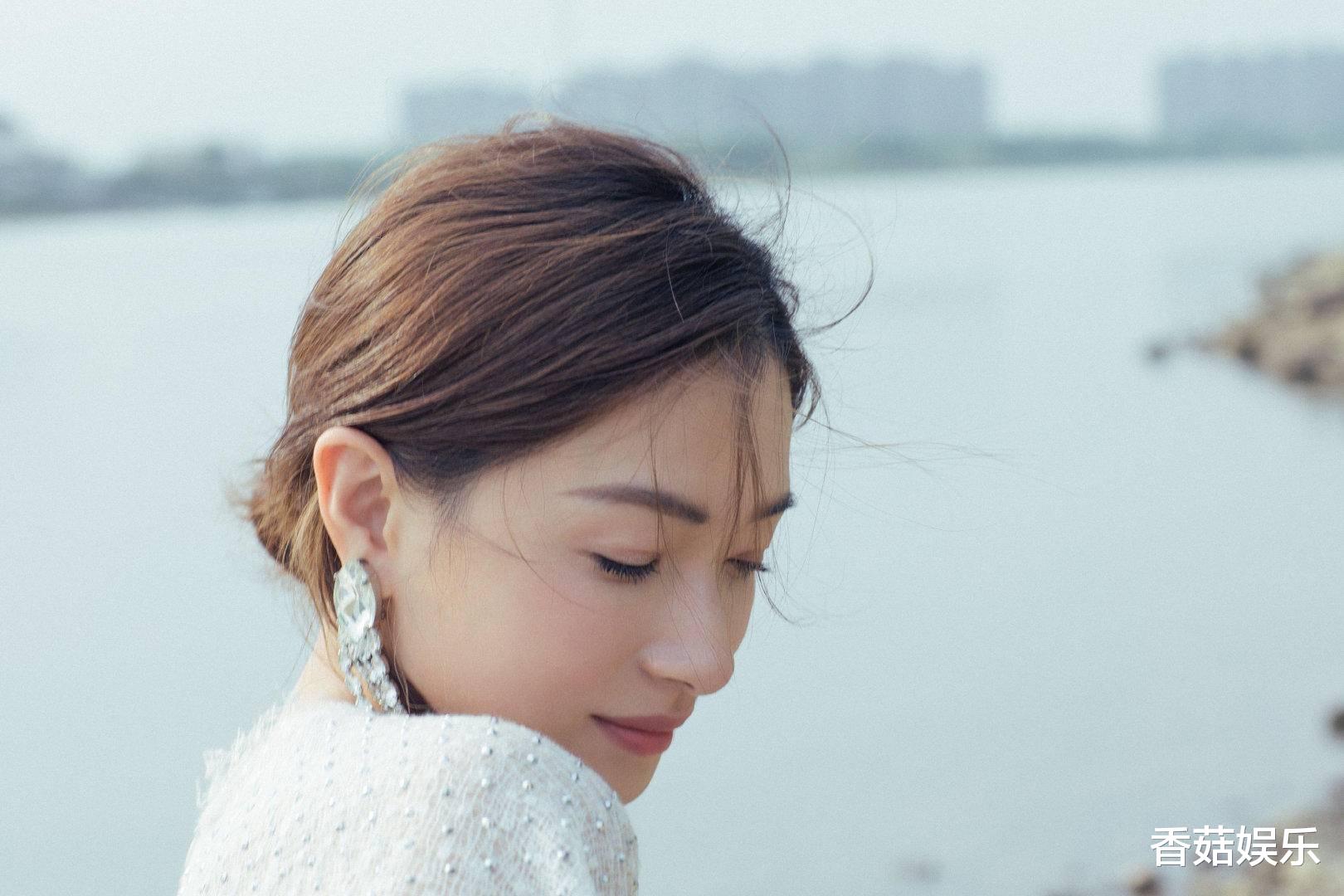 『万茜』被刘敏涛冲上热搜所吸引，却莫名对万茜动了心