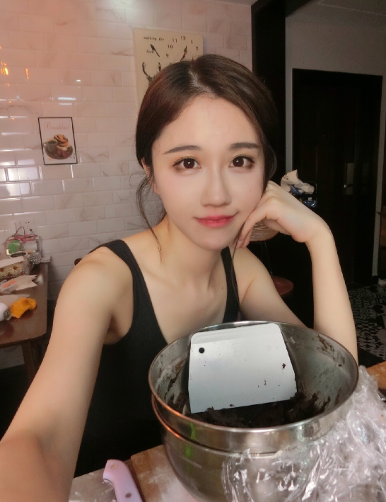 轩子：先是被虎牙限流，如今1000G视频流出，轩子无奈停播避风头！