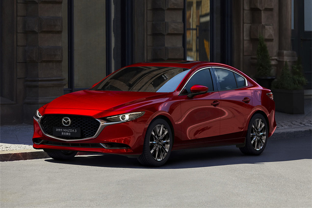 「马自达」昂克赛拉2.0L车型下调价格门槛，马自达终究还是妥协了！