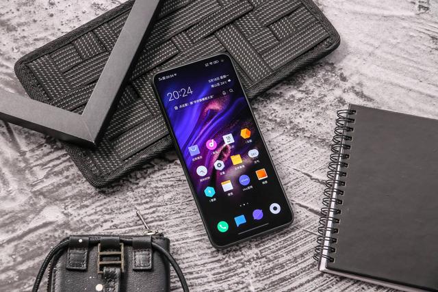 『5G』iQOO Z1推《葫芦兄弟》联名款礼盒，一秒回到记忆中那个夏天